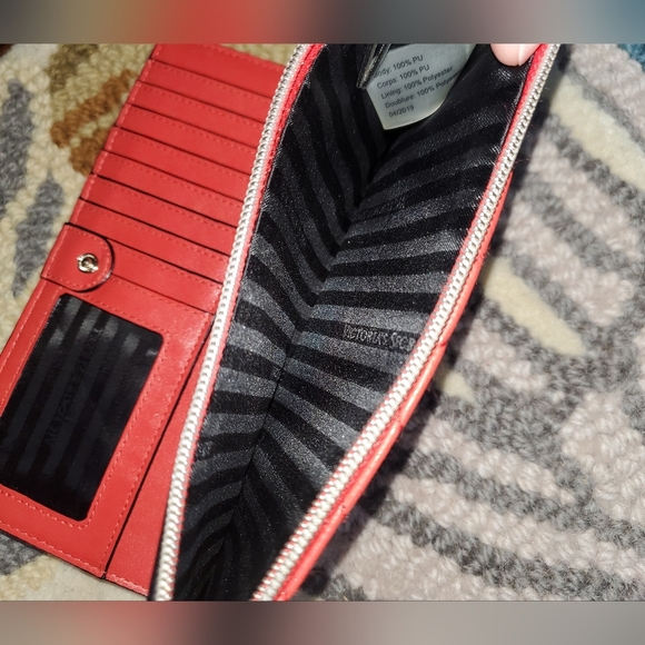 Victoria's Secret Red Quilted Wristlet Clutch - Picture 6 of 6